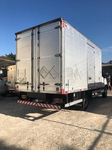 Imagem 8 de 13 de Iveco 35s14 Com Bau