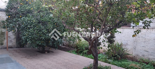 Casa En Arriendo De 3 Dorm. En Estación Central