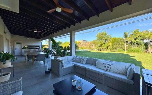 Casa En Venta En Santa Juana, Canning