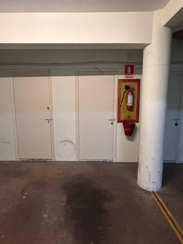 Apartamento En Ponce Y Bosch Todo Para Reciclar! Esquina Con Mucho Sol! 3 Y Servicio.gje. Gc$15.000