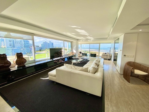 Imagen 2 de 30 de Apartamento En Venta Con Vista A Playa Brava