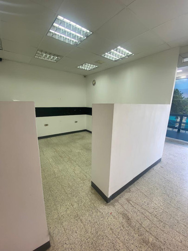 Alquiler Oficina / Intercomunal Maracay / Turmero / Pa7161