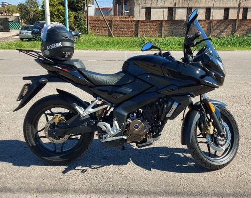 Bajaj Rouser As 200 Rouser As 200
