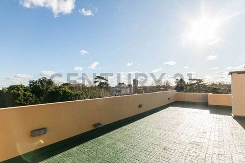 Venta Departamento Monoambiente Con Cochera Y Patio