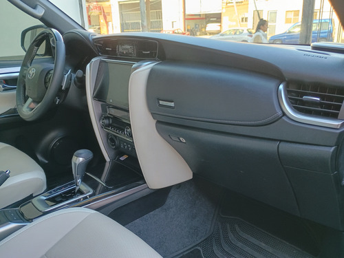 Toyota Hilux SW4 2.8 Tdi Diamante Ii 4x4 7as 6at