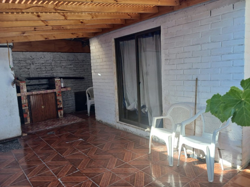 Casa Acogedora. Villa Los Héroes Maipú 3d, 1b, 1e, 1b.