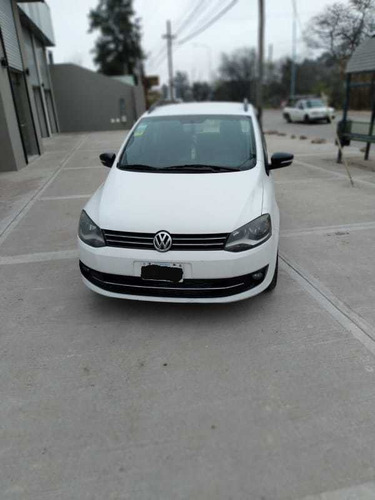 Imagen 2 de 12 de Volkswagen Suran 2012 1.6 Trendline 11b