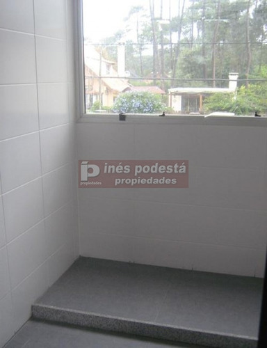 Casa En Pinares- Ref: 37553