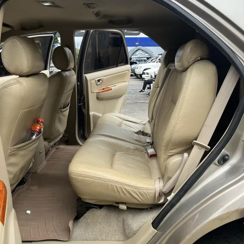 Toyota Fortuner 2012 4x4