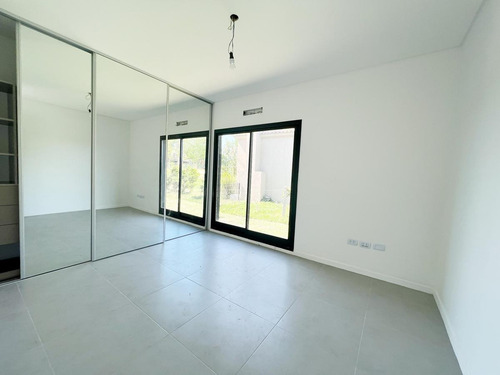 Imagen 9 de 21 de Casa En Venta San Matias Area 4 Lote Interno C/pileta