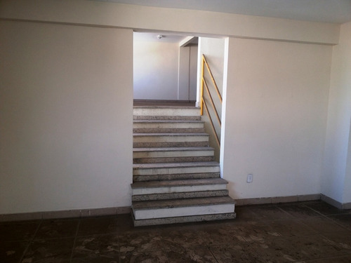 Comercial Para Aluguel, 0 Dormitórios, Centro - Macaé - 755