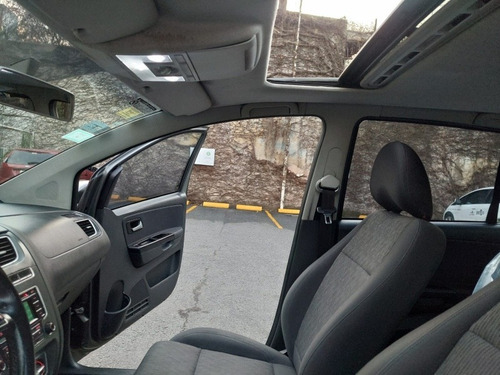 Imagen 9 de 25 de Volkswagen Fox 2013 1.6 Highline