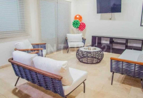 Residencia E Venta En Calle Holbox En Cancún