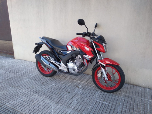 Imagen 2 de 17 de Honda Twister 250 Inyeccion Excelente Estado !!!