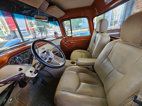 Chevrolet Apache 32