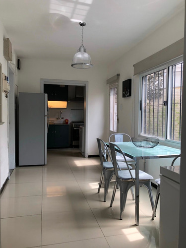 Casa, Parque Batlle, 3 Dormitorios, 2 Baños, Fondo Y Garaje.