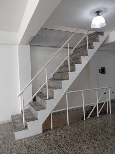 Imagen 9 de 27 de Edificio En Venta Chacao C21 Plaza Francia 04125033903 Nu-8j-017