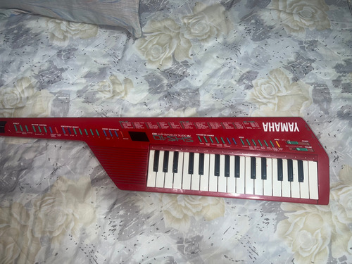 Keytar Yamaha Shs-10 Fm Digital Keyboard With Midi Rojo (Usado)