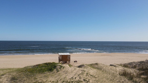 Únicos 2000 Mts2 Sobre El Mar En Jose Ignacio (ref: Atm-6881)