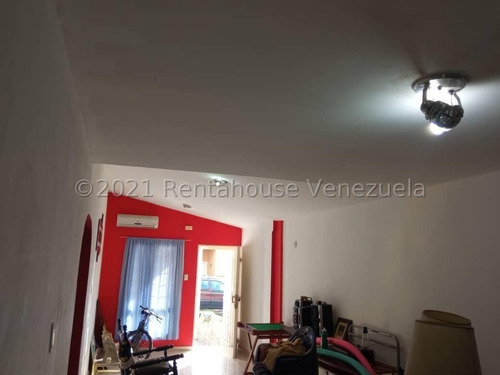 Imagen 6 de 30 de Casa En Venta En La Piedad Cabudare Lara 0-4-2-4-5-9-3-7-5-4-2 Rent-a-house Centro Occidente Vende, Código Flexmls: 22-14711
