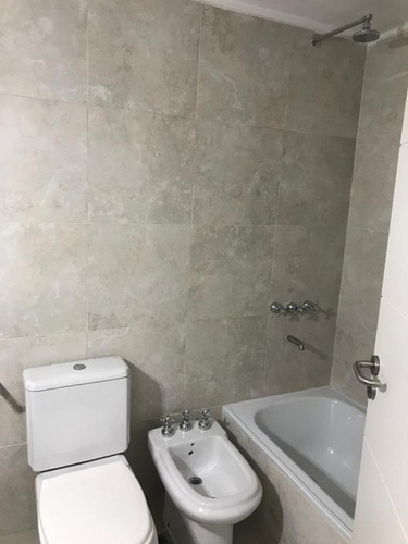 Imagen 10 de 10 de Impecable Departamento 2 Ambientes Apto Profeccional