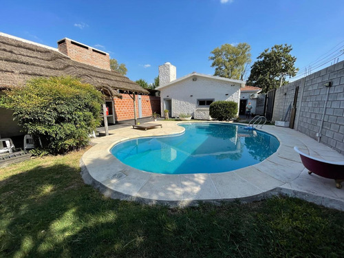Imagen 3 de 17 de Venta Casa Quinta Totalmente Reciclada Sobre Ruta 5 - La Reja Norte