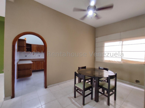 Imagen 6 de 25 de Casa En Venta En Barrio Sucre Maracay 22-11048 Jcm