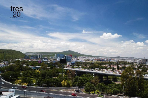 Imagen 1 de 8 de Venta Oficina Con Vista A Centro Sur, En Corporativo Tres20, A Unos Pasos De B Quintana Y Los Arcos