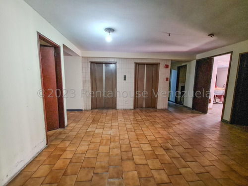 Ms 24-5648 Se Vende Edificio Completo Para Inversión Hotel, Residencia O Clínica En Catedral.