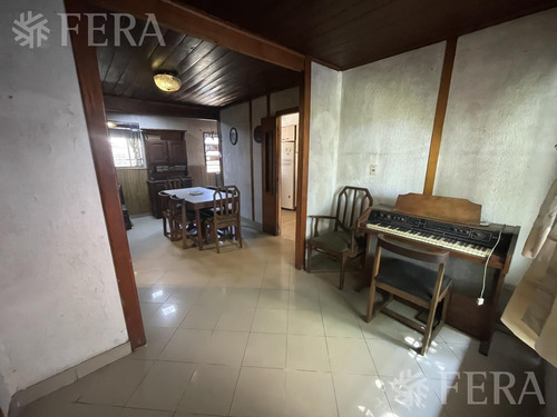 Venta Casa De 4 Ambientes Con Cochera En Bernal Oeste
