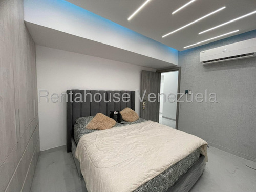 En Venta Apartamento Remodelado Concepto Moderno Minimalista Jacuzzi Con Vista Panoramica Vestiers Listo Para Firmar Estef 25-9186