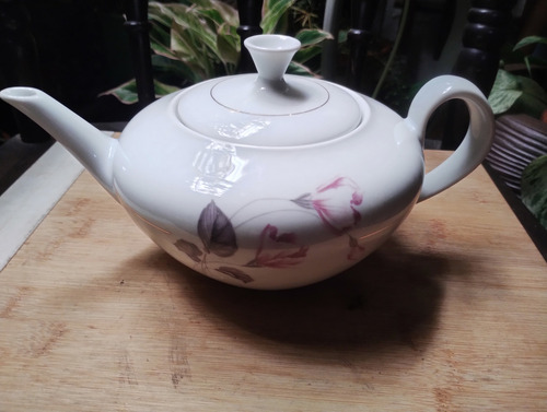 Bule De Chá Porcelana Renner -porto Alegre Branco Com Floral (Usado)