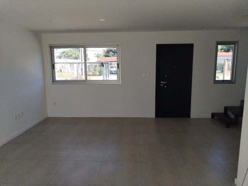 Venta Casa En Solymar A 1 Cuadra De La Playa 2 Dormitorios