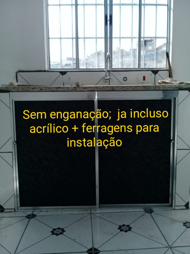 Abrigo De Pia Em Acrílico, Já Incluso A Ferragem.