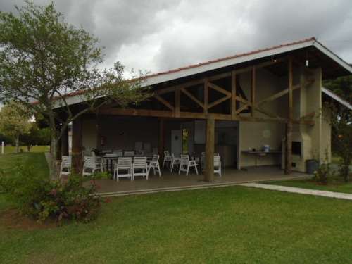 Imagem 14 de 15 de Terreno Pé Na Água 2.300 M² / Cond. Fechado Tr-172