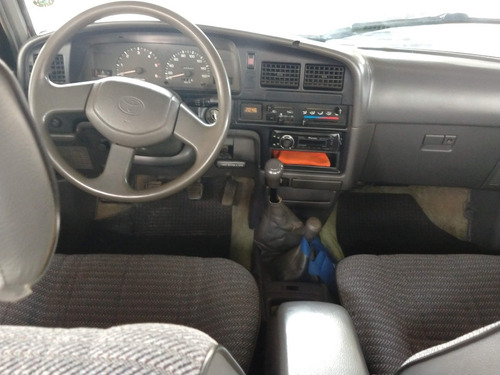 Toyota Hilux Sr5 2.8 Diesel 4x4 1998 Quadrada