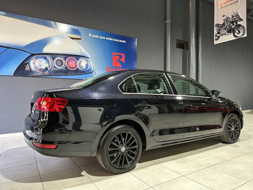 Imagen 4 de 8 de Volkswagen Vento 2.0 T Sportline 200cv (l11) Impecable