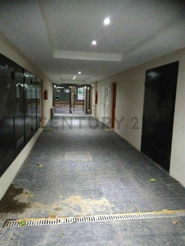 Imagen 1 de 7 de Venta De 2 Cocheras En Lomas De Zamora