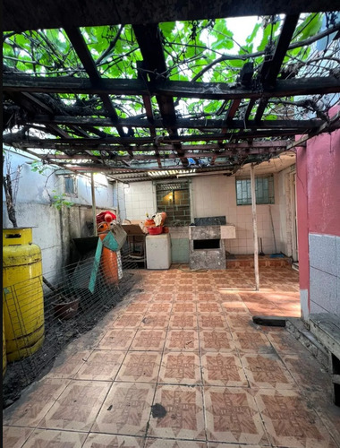 Vendo Casa Av. Salvador Allende 177, San Joaquín