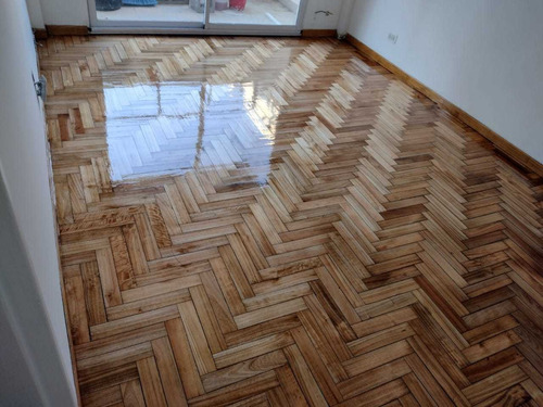Imagen 3 de 5 de Pulido Y Plastificado Hidrolaqueado En Pisos De Madera