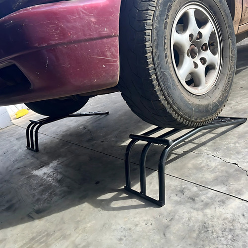 Rampa Automotiva Cavalete Para Carros Expositora Veiculo 2pç