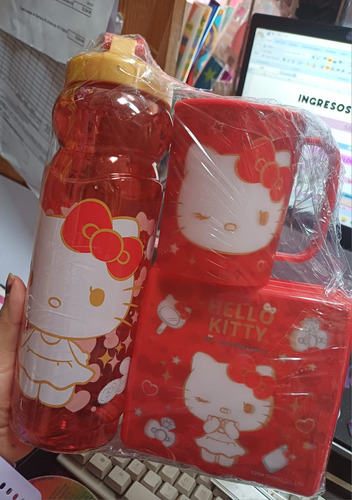 Set Lunch Botella P/ Agua Sandwichera, Taza Hello Kitty Avon
