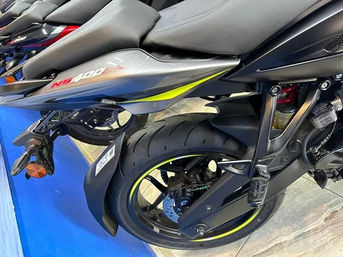 Pulsar Ns400z