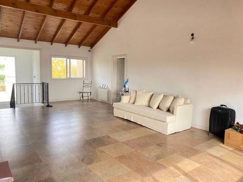 Imagen 23 de 30 de Venta Con Renta | Casa De Dos Plantas | Lote Interno | Cul De Sac - Santa Teresa, Villanueva
