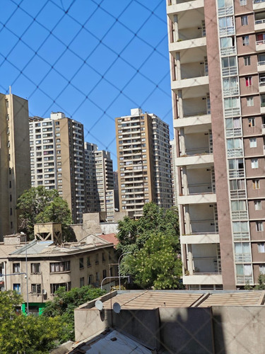 Arriendo Departamento 1 Dormitorio, Santa Victoria Con Lira