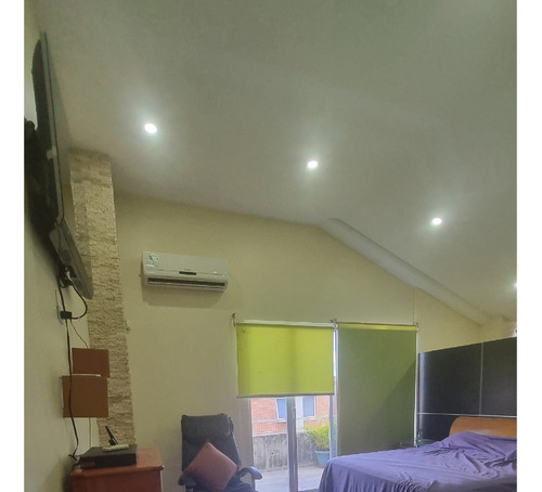 Se Vende Hermoso Ph Con Excelentes Acabados Remodelado En Lomas Del Sol Con Hermosa Terraza Piso Bajo Vista Epectacular. Jp