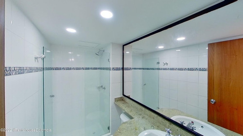Imagen 2 de 4 de Apartamento En Caobos Salazar Rah Co: 23-926