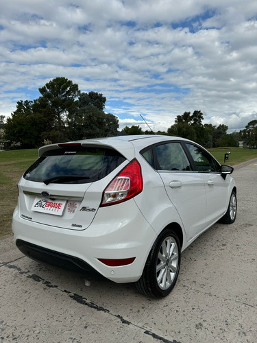 Ford Fiesta Kinetic 1.6 Se Plus Powershift 120cv