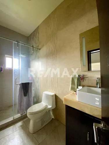 Casa De Lujo En Condado De Sayavedra Con Vistas, Jardín Y Amplios Espacios