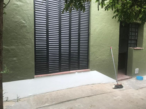 Casa En Venta En Lobos